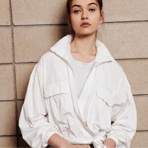 Olive Utility Jacket with Durable Fabric and Versatile Design